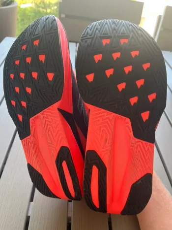 Used New Balance FuelCell Rebel v5 bike — image 6 of 6