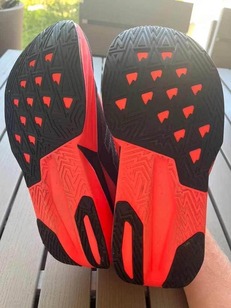 Used New Balance FuelCell Rebel v5 bike — image 6 of 6
