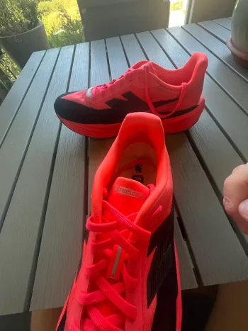 Used New Balance FuelCell Rebel v5 bike — image 5 of 6