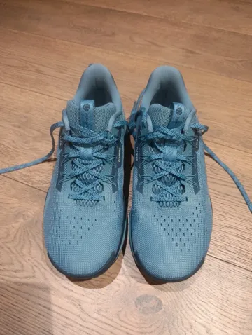 Used Pegasus Trail 5 Running Shoes