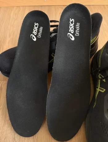 Used Asics GT-1000 13 GTX bike — image 5 of 7
