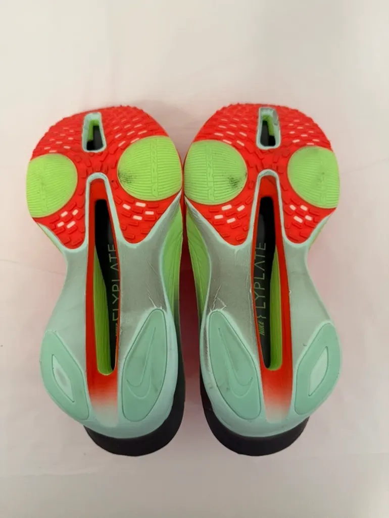 Used Nike Alphafly Next% 3 bike — image 2 of 4