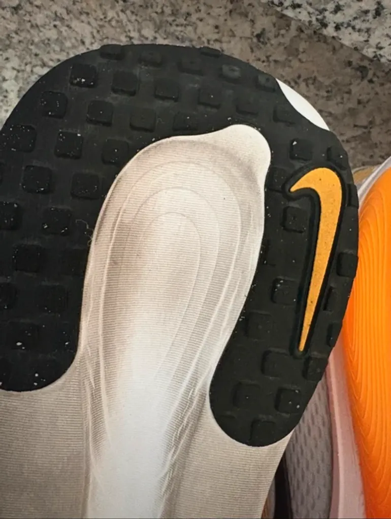 Used Nike Vomero 18 bike — image 11 of 13