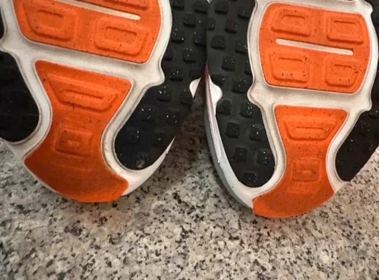 Used Nike Vomero 18 bike — image 13 of 13