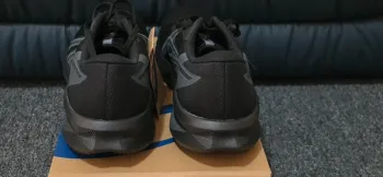 Used Asics Sneaker bike — image 4 of 4