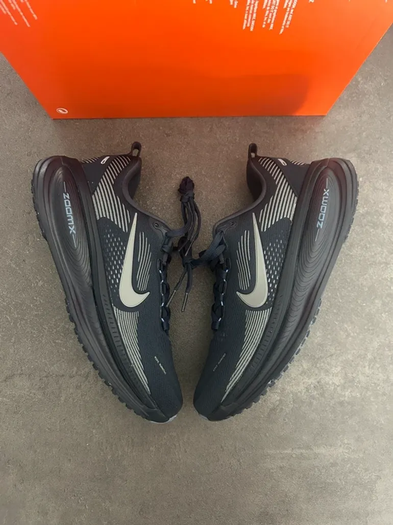 Used Nike Vomero 18 Zoom X bike — image 2 of 9