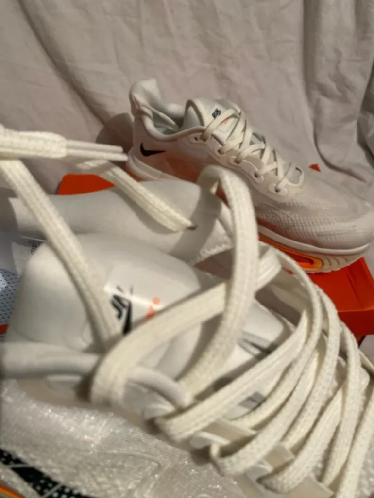 Used Premium Vomero bike — image 7 of 9