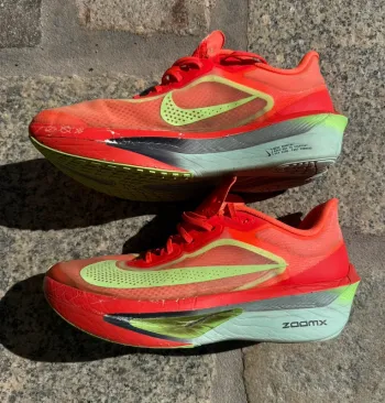 Used Nike Zoom Fly 6 bike — image 4 of 4