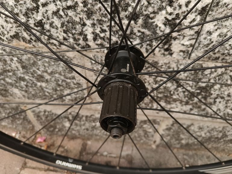 Brugt Shimano R5 WH-RS100 bike — billede 3 af 4