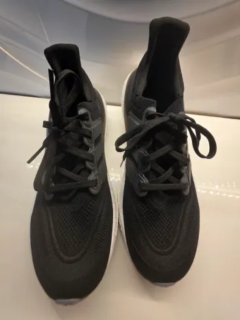 Used Adidas Ultraboost Light bike — image 3 of 9