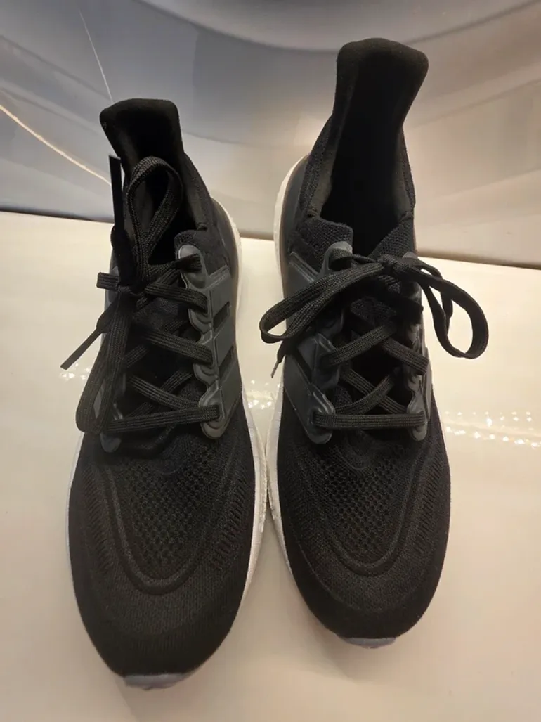 Used Adidas Ultraboost Light bike — image 3 of 9