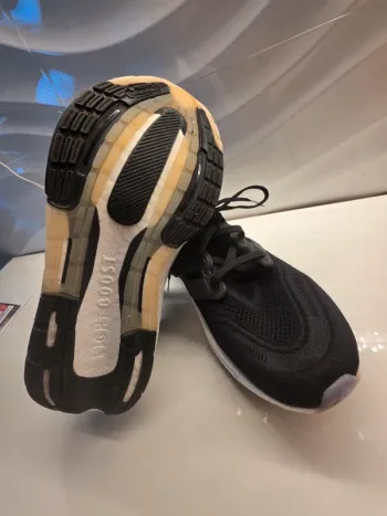 Used Adidas Ultraboost Light bike — image 6 of 9