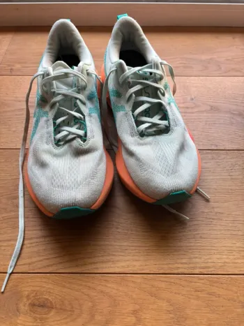 Gebrauchtes Asics Novablast 5 bike — Bild 2 von 4