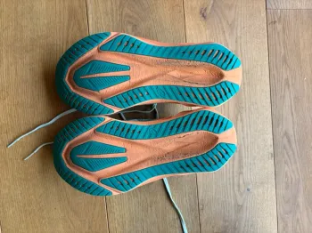 Gebrauchtes Asics Novablast 5 bike — Bild 4 von 4