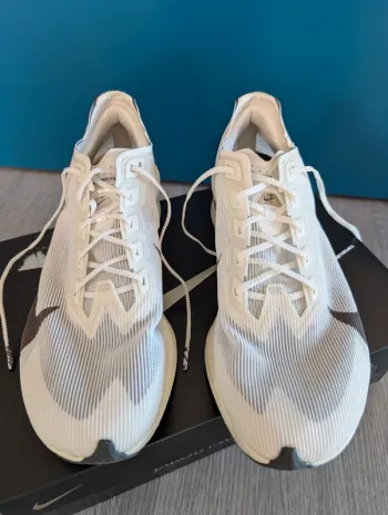 Used Nike Vaporfly Next% 4 bike — image 2 of 5