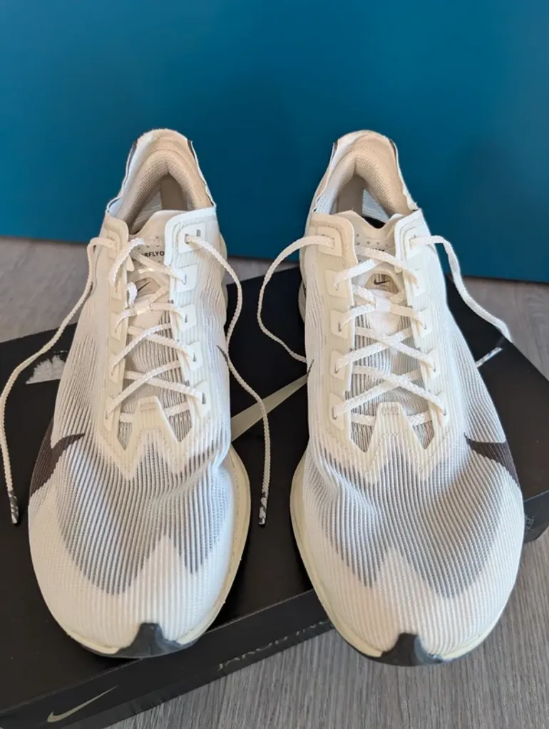 Used Nike Vaporfly Next% 4 bike — image 2 of 5
