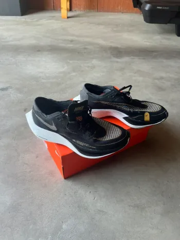 Gebrauchtes Nike Vaporfly Next% 2 bike — Bild 1 von 3