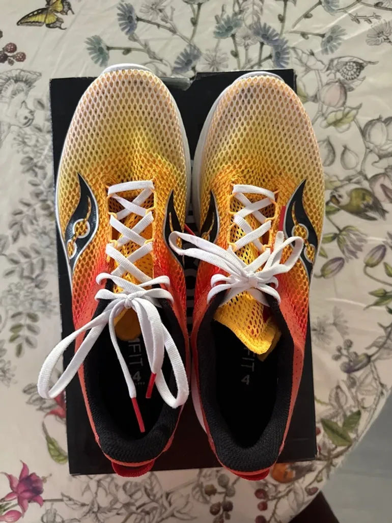 Used Saucony Kinvara 14 bike — image 2 of 8