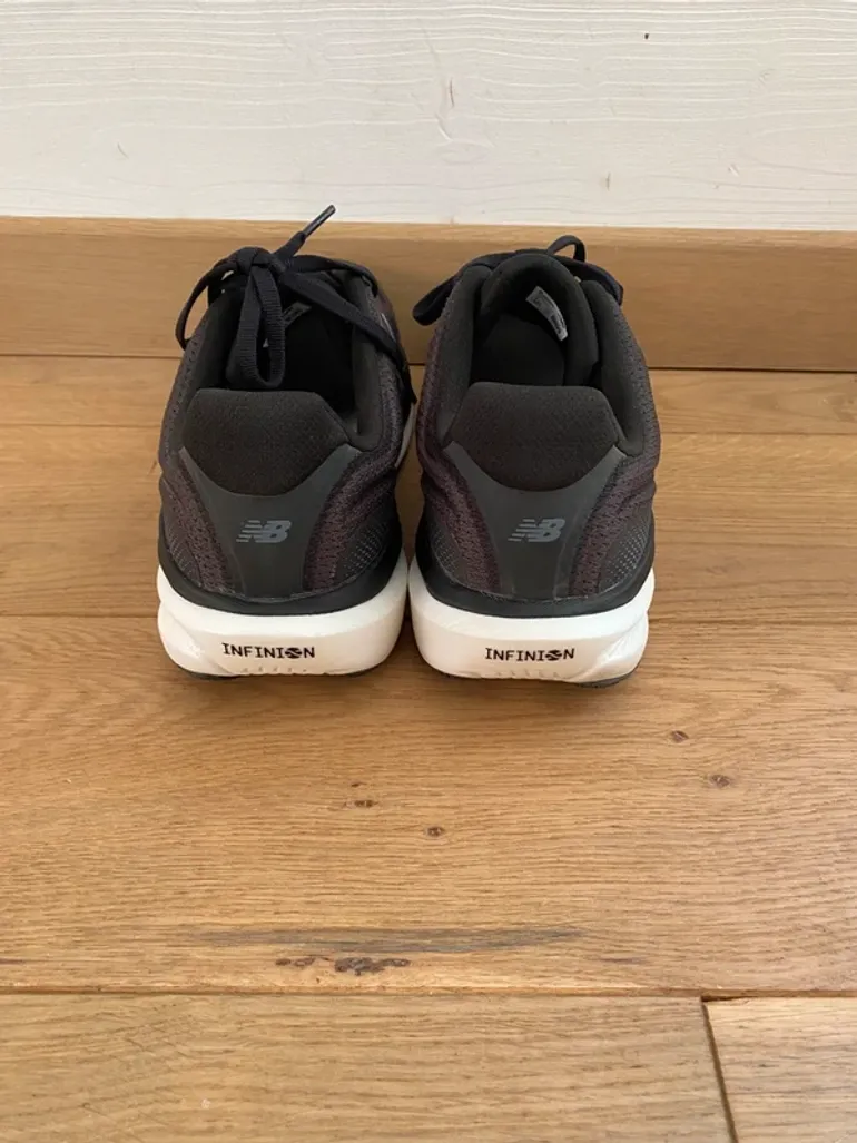 Used New Balance 1080 v15 bike — image 2 of 8