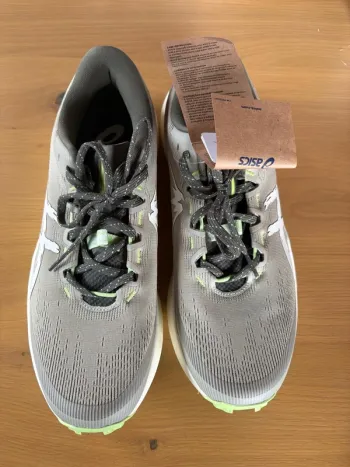 Used Asics Fuji Lite 6 bike — image 1 of 4