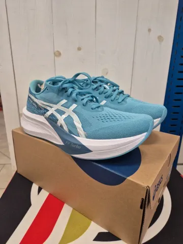 Used Asics Magic Speed 4 Running Shoes