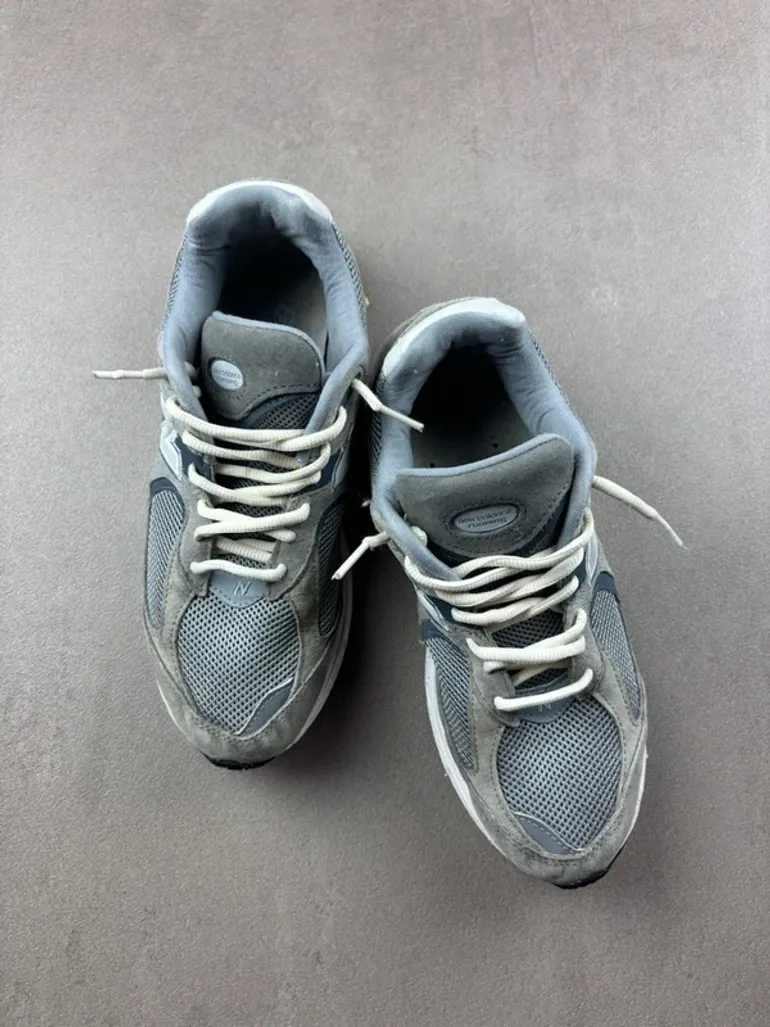 Used New Balance 2002R bike — image 2 of 8