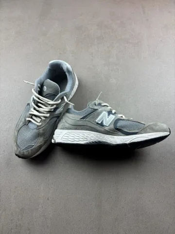 Used New Balance 2002R bike — image 3 of 8