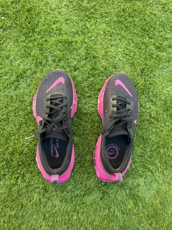 Used Nike ZoomX Invincible Run 3 bike — image 1 of 2
