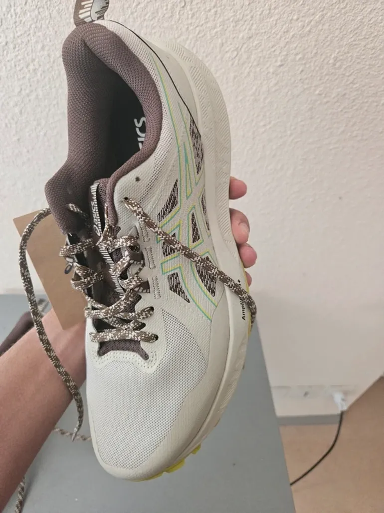 Used Asics Gel Sonoma 8 bike — image 5 of 5