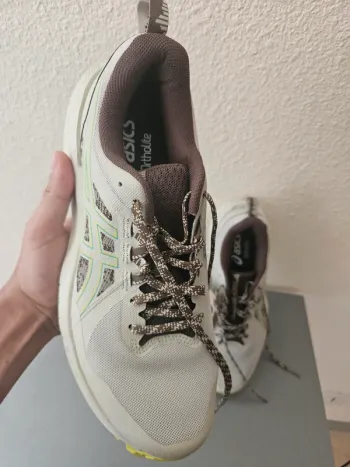 Used Asics Gel Sonoma 8 bike — image 3 of 5