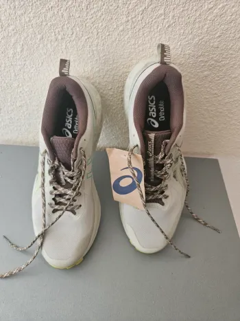 Used Asics Gel Sonoma 8 bike — image 1 of 5