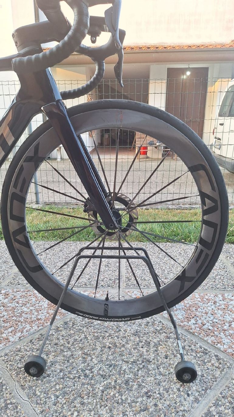 Brugt Cadex ultra 50mm 2024 bike — billede 2 af 5