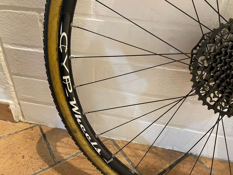 Tweedehands CYP Wheels ciclocross bike — afbeelding 3 van 9