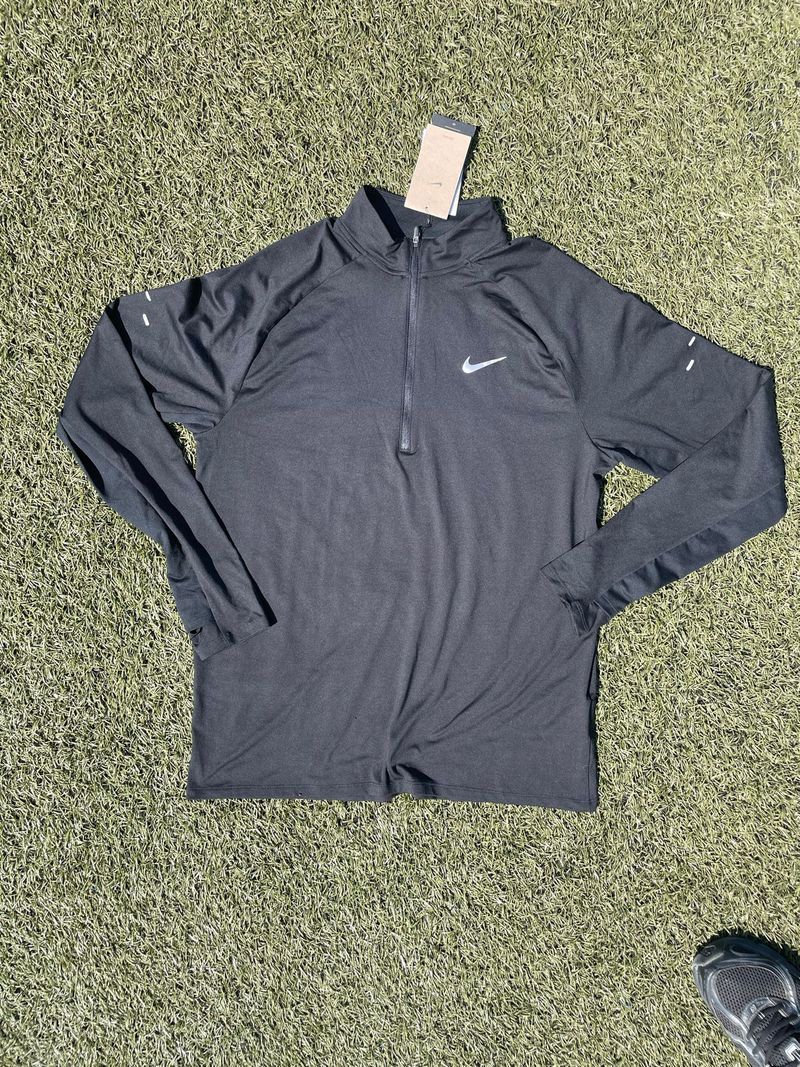 Käytetty Nike Quarter Zip Ballsport Clothing