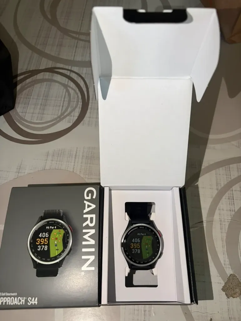 Used Garmin Approach S44 bike — image 2 of 4