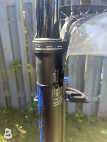 Gebrauchtes RockShox BoXXer Select RC 2019 bike — Bild 6 von 8