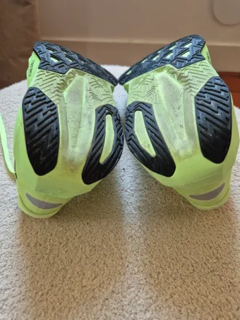 Used New Balance FuelCell Rebel V5 bike — image 9 of 9