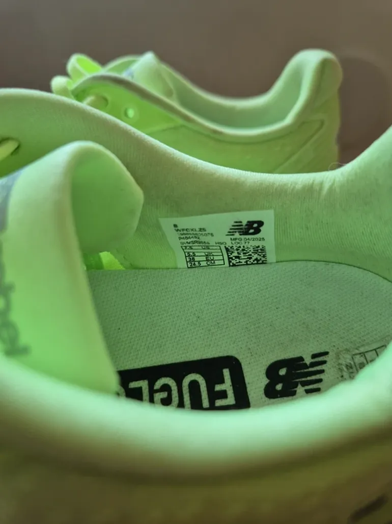 Used New Balance FuelCell Rebel V5 bike — image 4 of 9