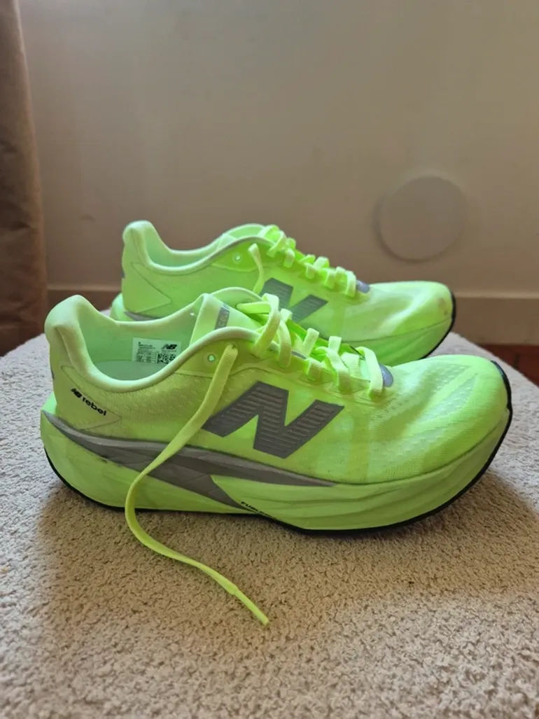 Used New Balance FuelCell Rebel V5 bike — image 6 of 9