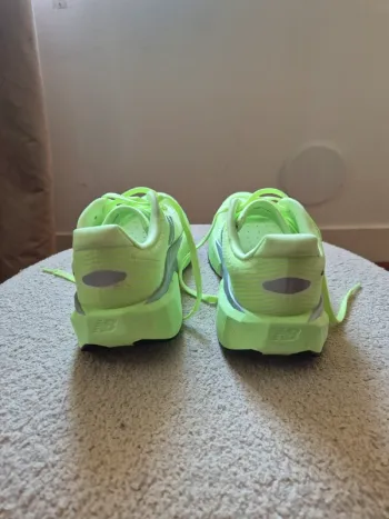 Used New Balance FuelCell Rebel V5 bike — image 5 of 9