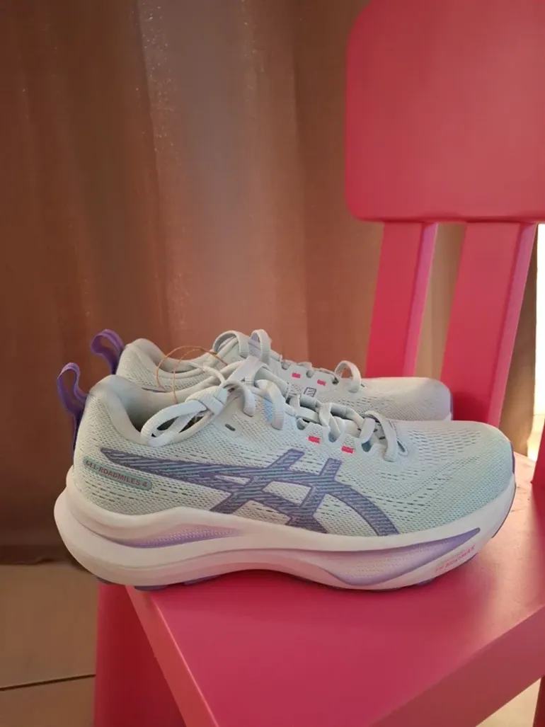 Used Asics Gel Roadmiles 4 bike — image 10 of 10