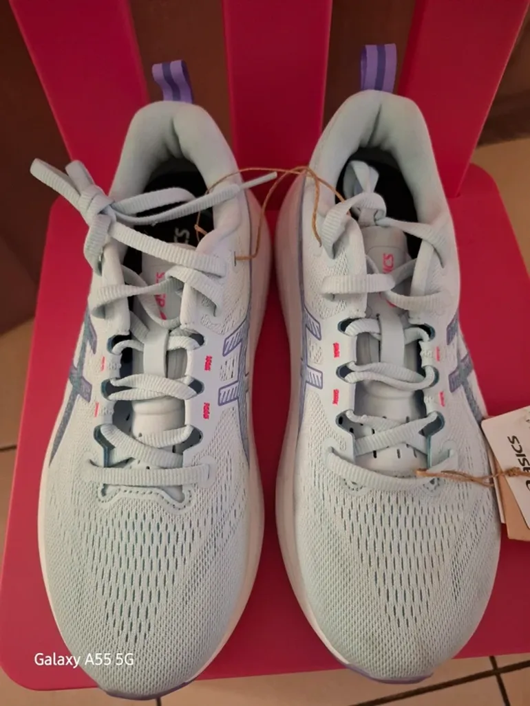 Used Asics Gel Roadmiles 4 bike — image 3 of 10