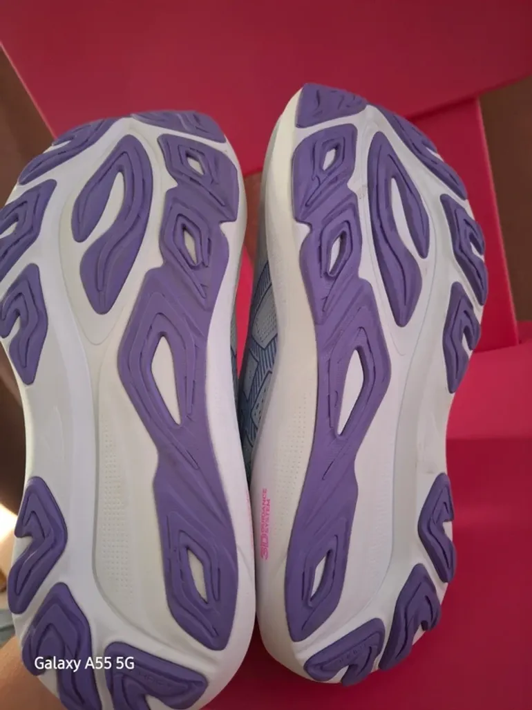 Used Asics Gel Roadmiles 4 bike — image 9 of 10