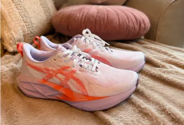 Używany Asics Novablast 5 Running Shoes