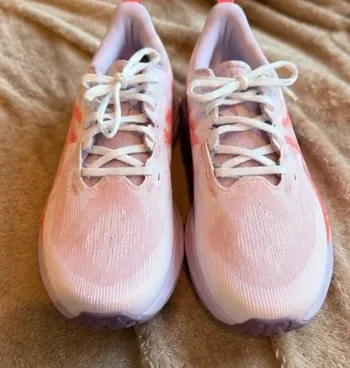 Used Asics Novablast 5 bike — image 2 of 3