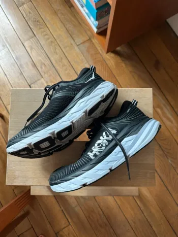 Tweedehands Hoka Running Shoes bike — afbeelding 2 van 7