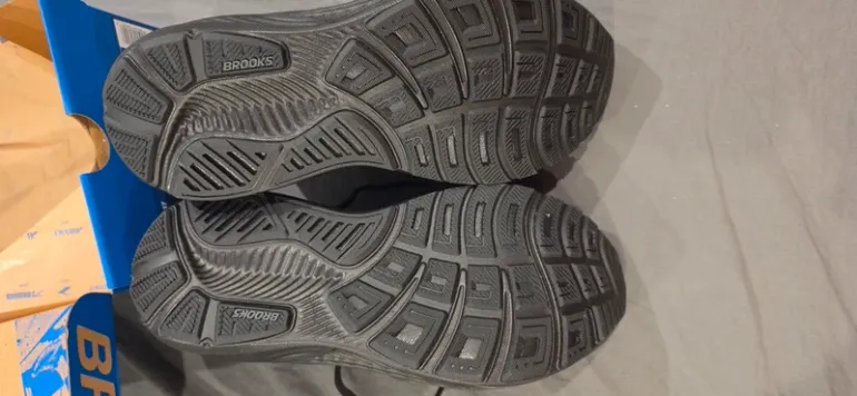 Used Brooks Ghost 17 bike — image 6 of 7