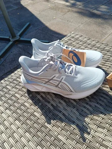 Gebrauchtes Asics Novablast 5 Running Shoes