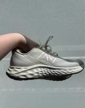 Tweedehands New Balance Fresh Foam Arishi v4 bike — afbeelding 4 van 7