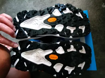 Used Hoka Speedgoat 7 bike — image 6 of 10